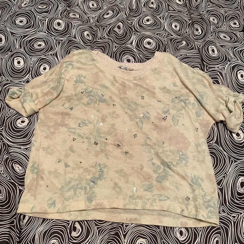 Floral crop top in muted tones